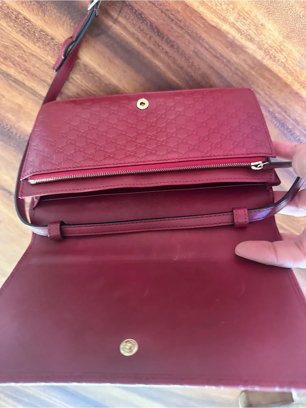 GUCCI Micro Guccissima GG Embossed Logo Crossbody Wallet On Chain Bag Purse - Picture 3 of 6